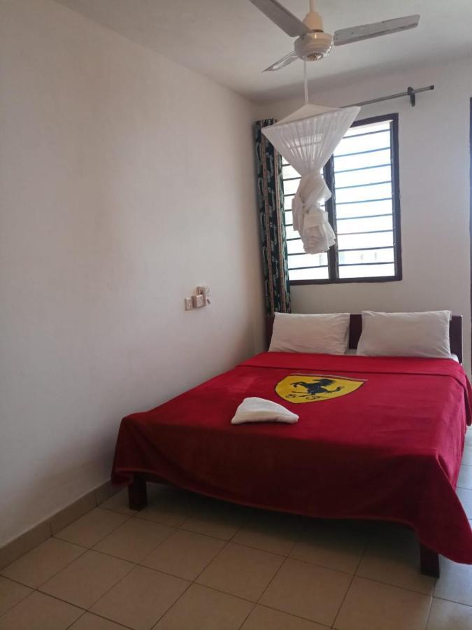 Golden Guest House- Miritini Mombasa Esterno foto