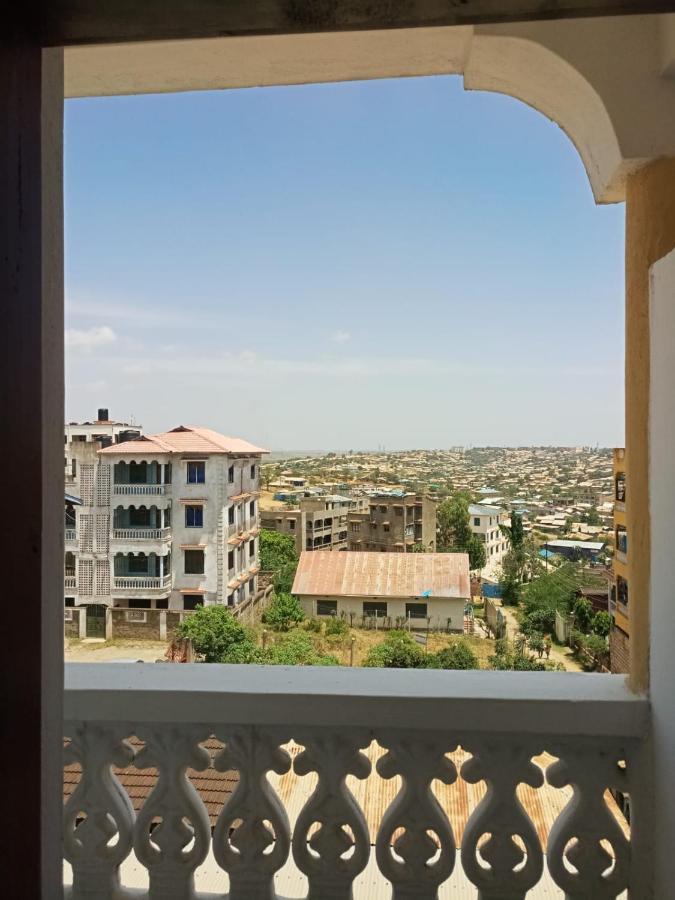 Golden Guest House- Miritini Mombasa Esterno foto