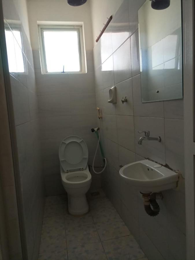 Golden Guest House- Miritini Mombasa Esterno foto